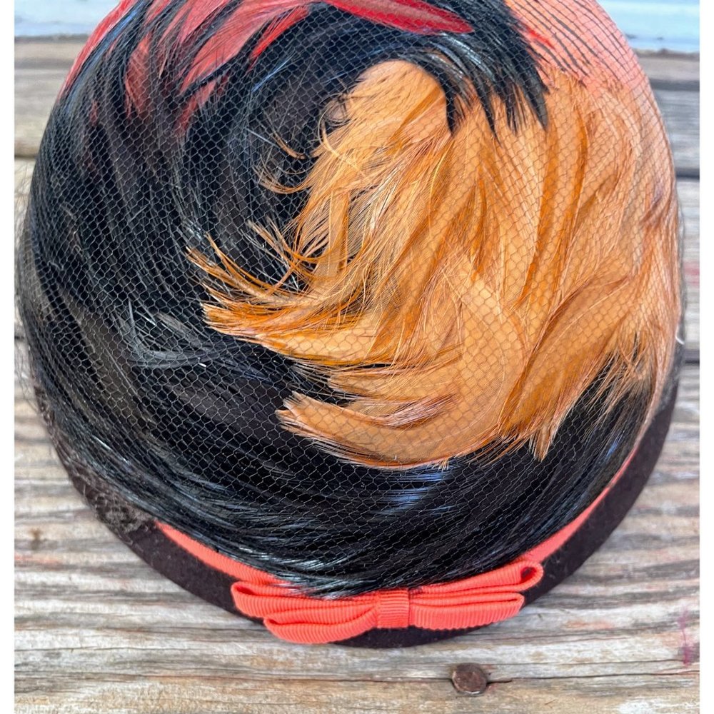 Vintage 1940s HAt Brown Wool Dyed Orange Peasant Feathers - Picture 12 of 12